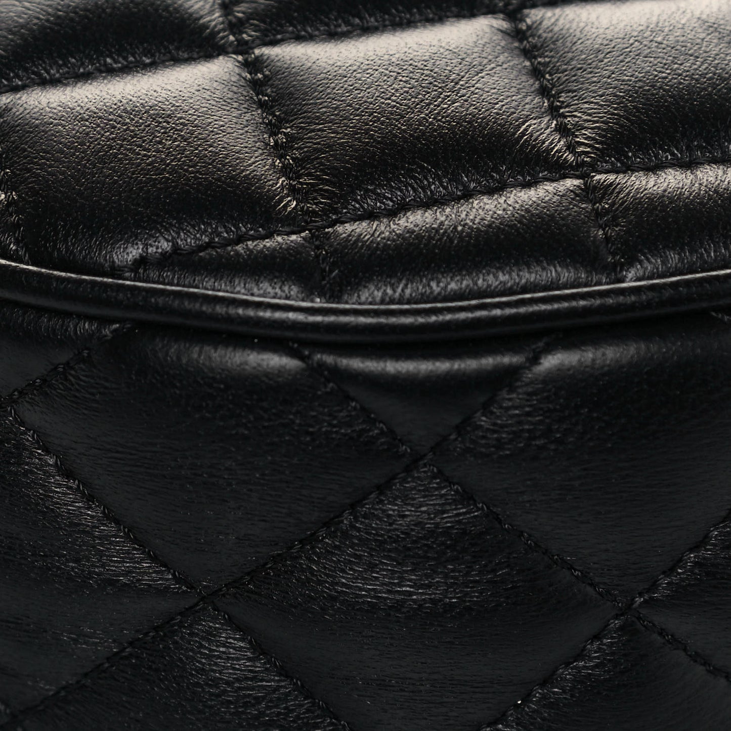 Nappa Quilted Medusa Round Camera Bag Black