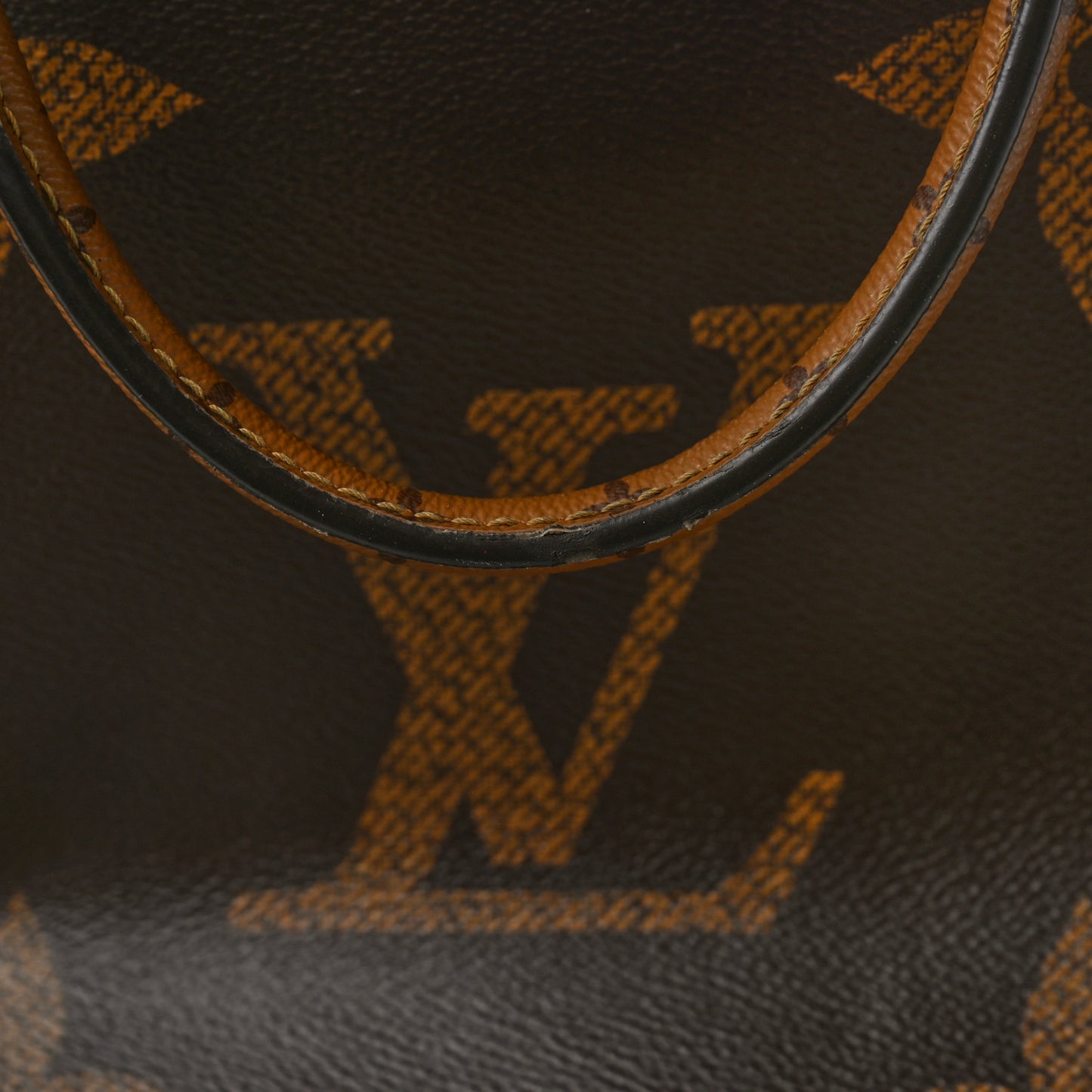LOUIS VUITTON Reverse Monogram Giant Onthego GM