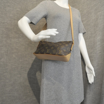 Louis Vuitton Monogram Trotteur 2 of 10