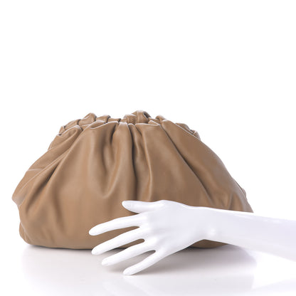 Bottega Veneta Smooth Butter Calf The Pouch Oversized Clutch Cammello 2 of 9