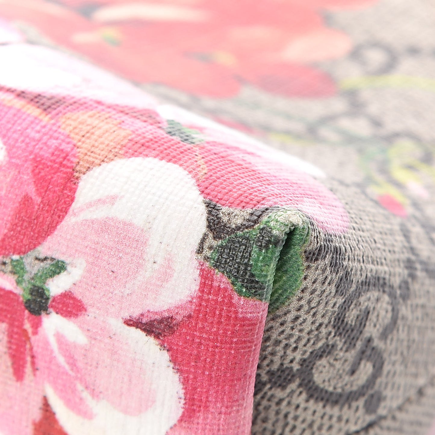 GG Supreme Monogram Blooms Small Pouch Cosmetic Case Beige Multicolor Dry Rose