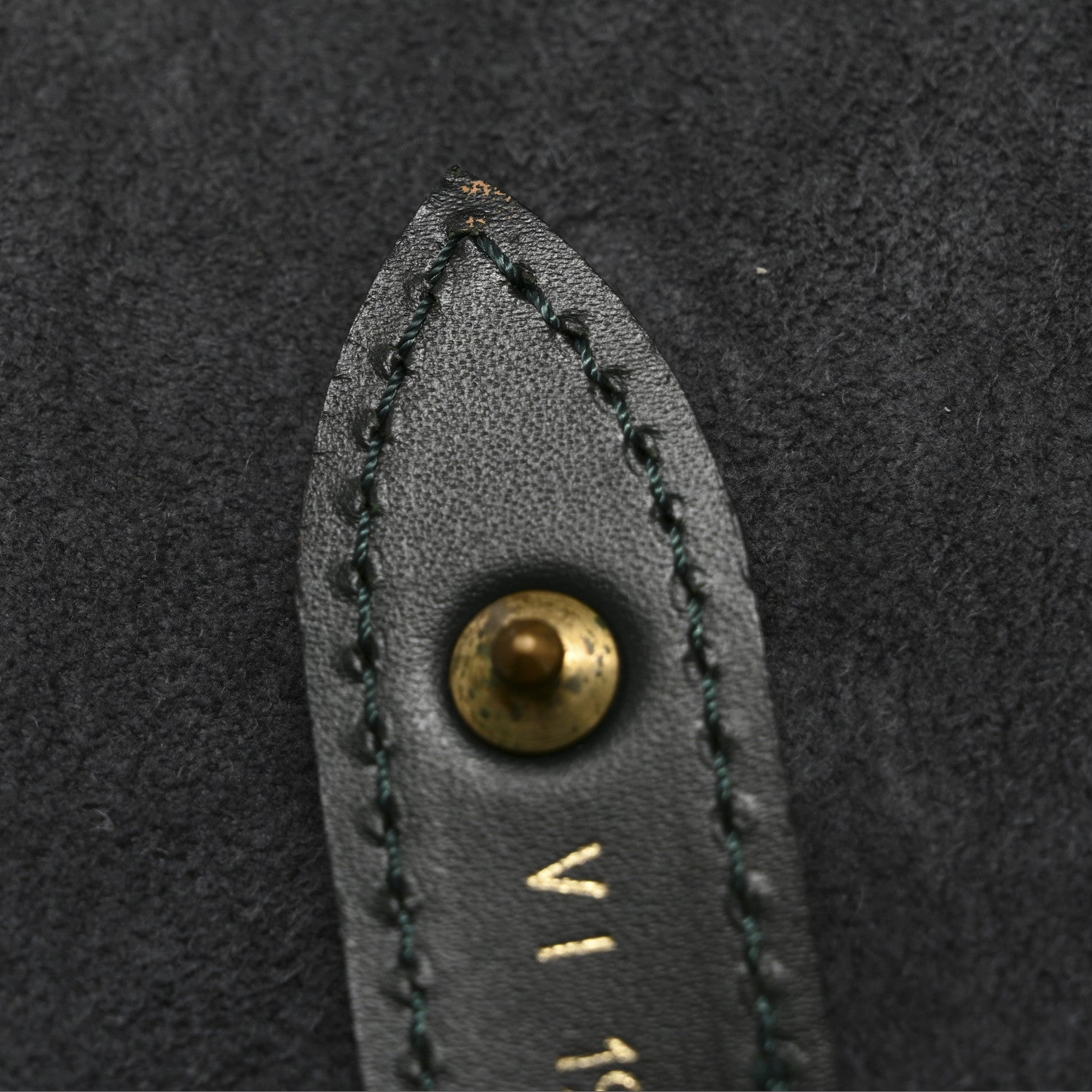 Louis Vuitton Taiga Helanga 1 Poche Epicea 10 of 18