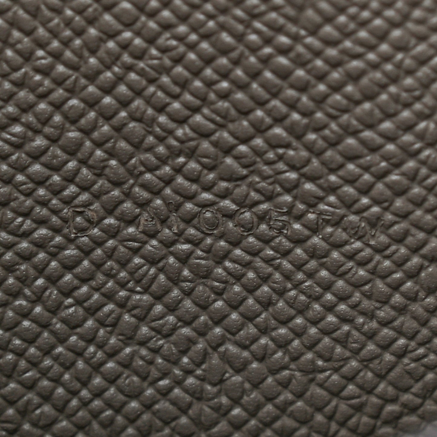 Epsom Kelly Longue Wallet Etoupe