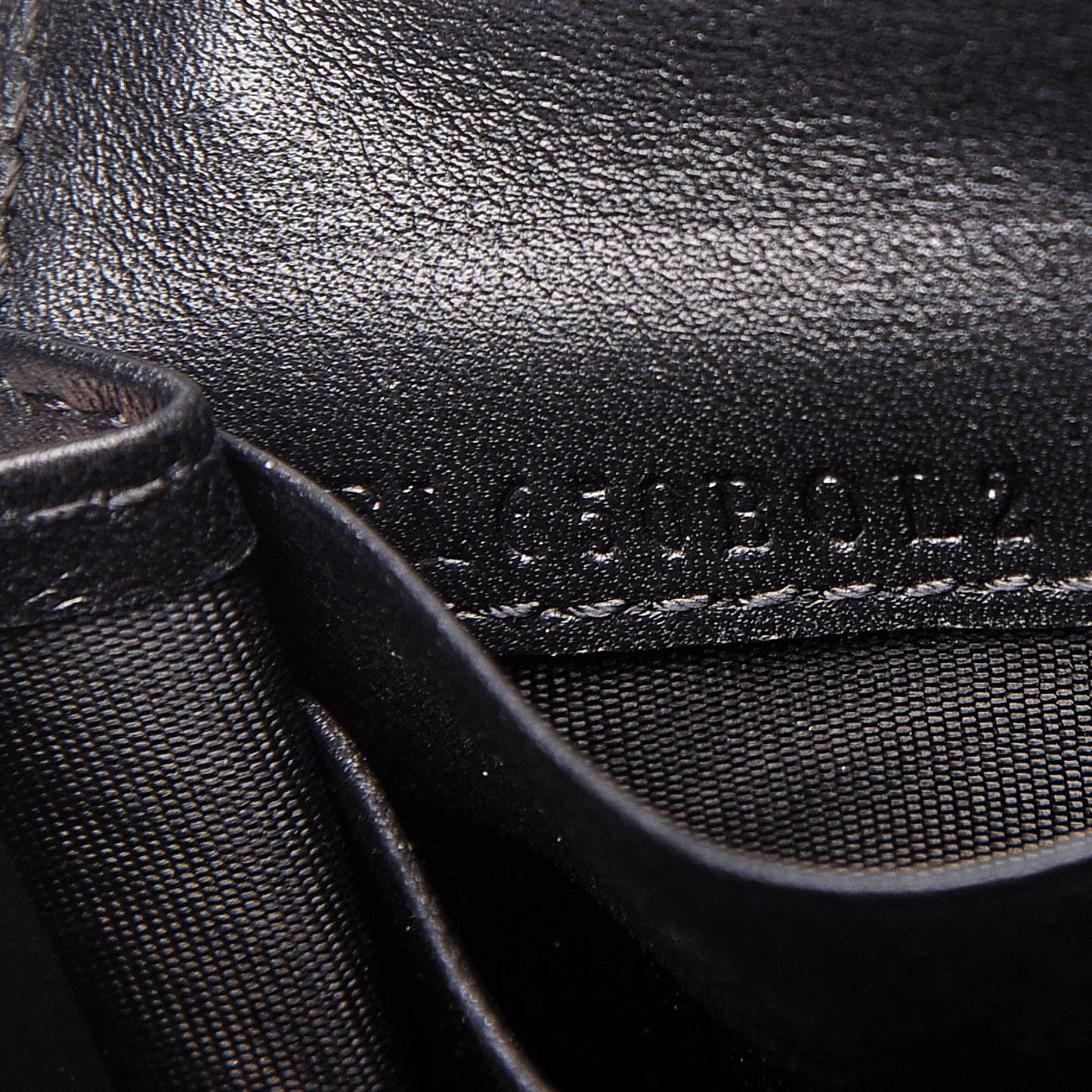Calfskin Rockstud Bi-Fold Card Holder Black