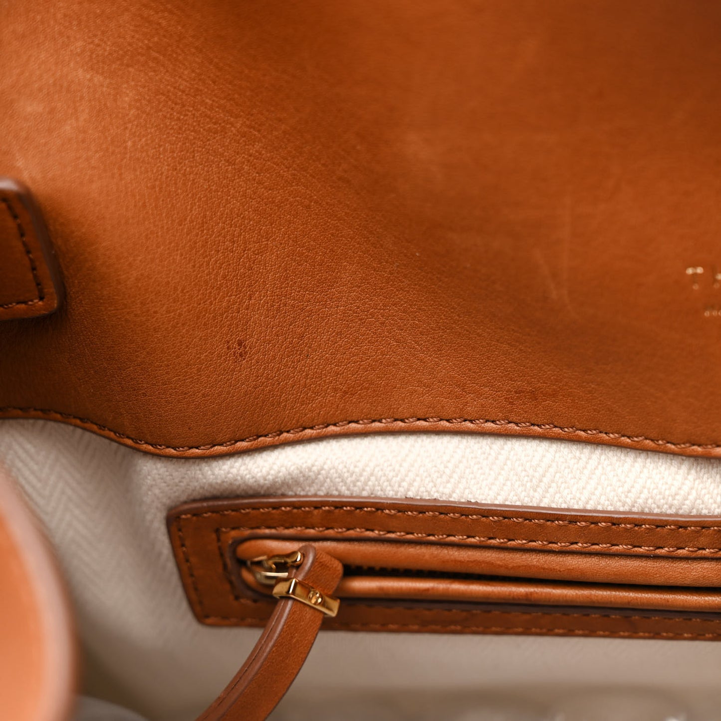 Polished Saddle Calfskin Soft Margaux 15 Cuir