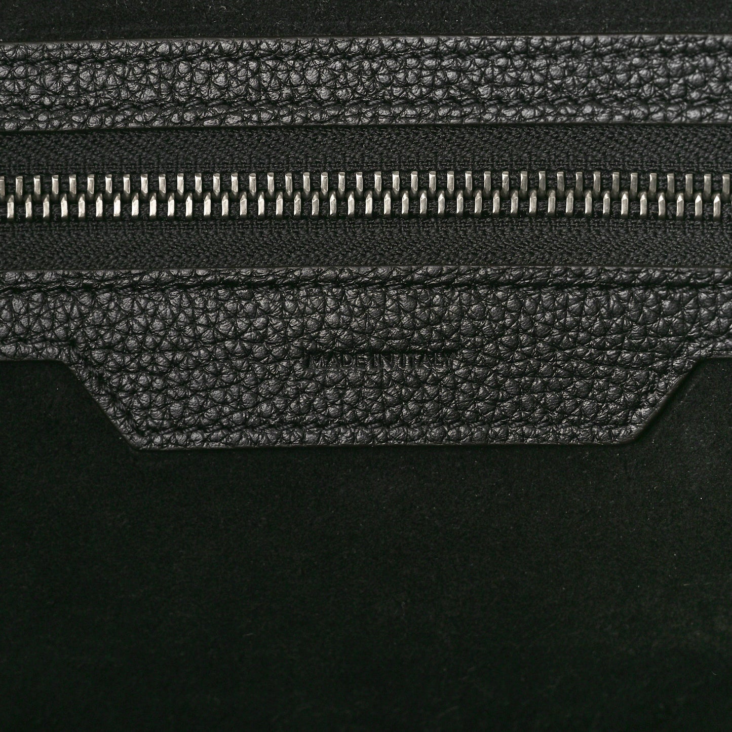 Smooth Calfskin Medium Phantom Luggage Black