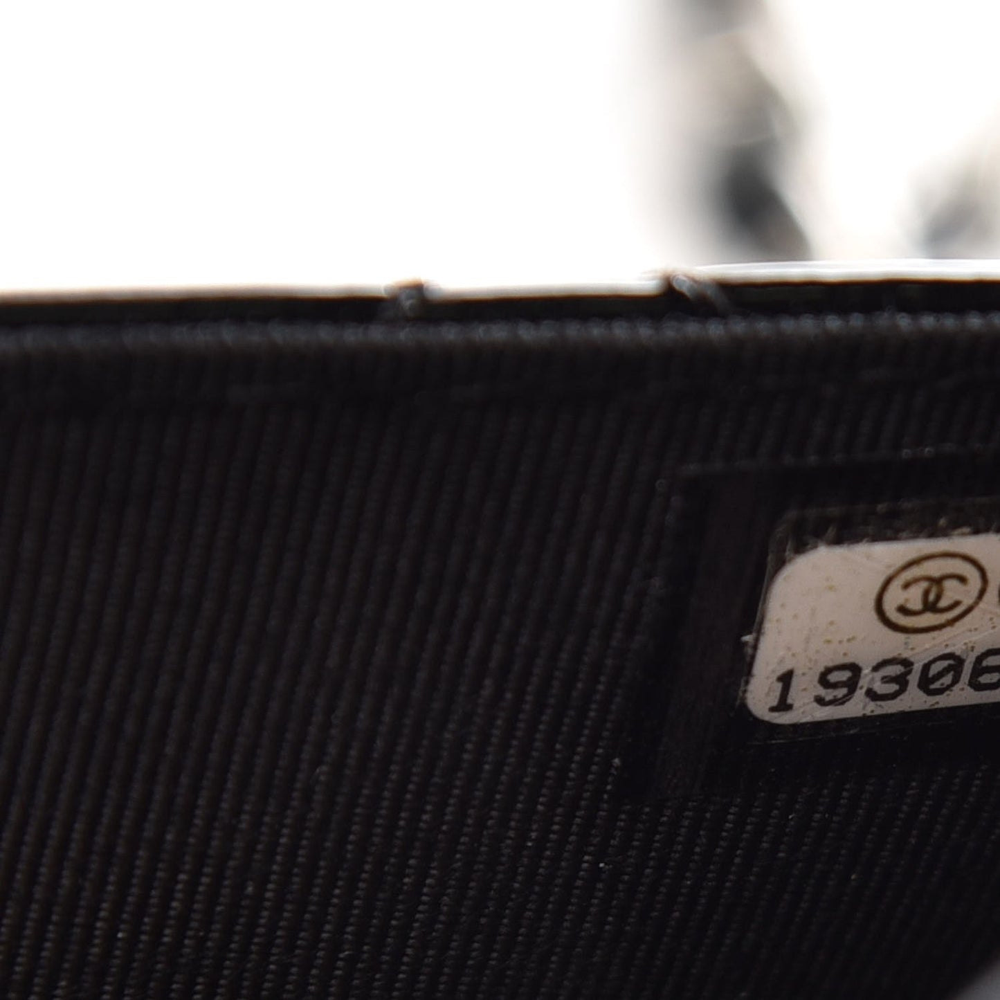 Patent Quilted Wallet On Chain WOC Black