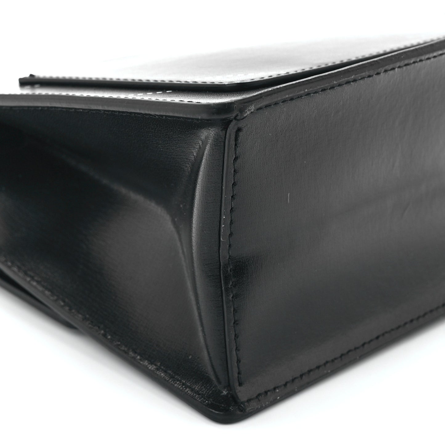 Calfskin Jitney 2.8 Cut Here Shoulder Bag Black