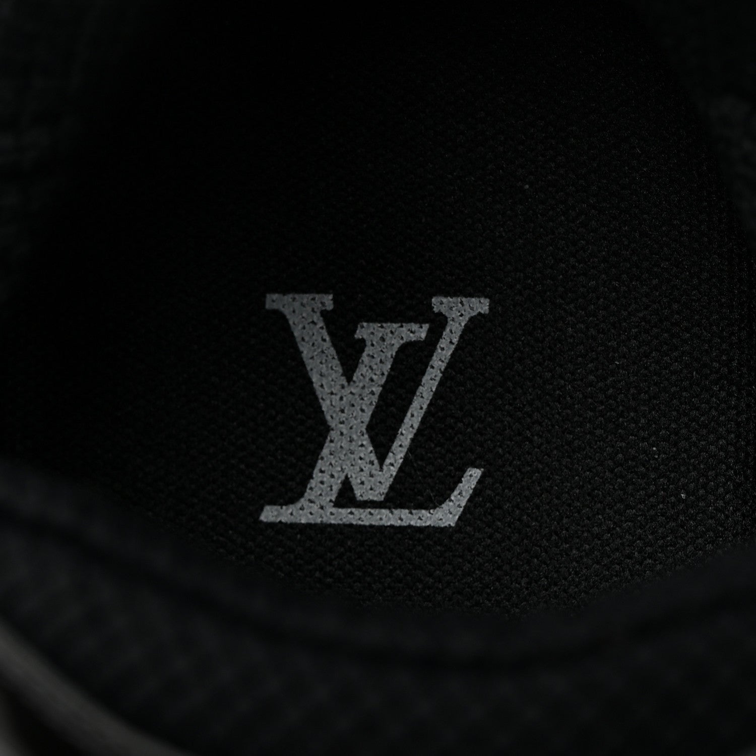 Louis Vuitton Monogram Discovery Lace Up Sneakers 9 Black Silver 6 of 8