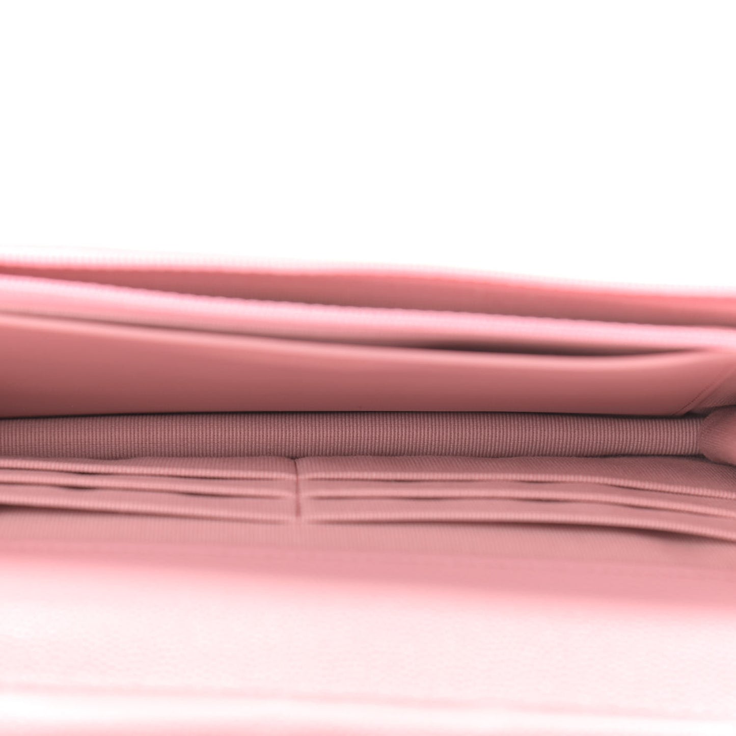 Caviar Quilted Wallet On Chain WOC Light Pink