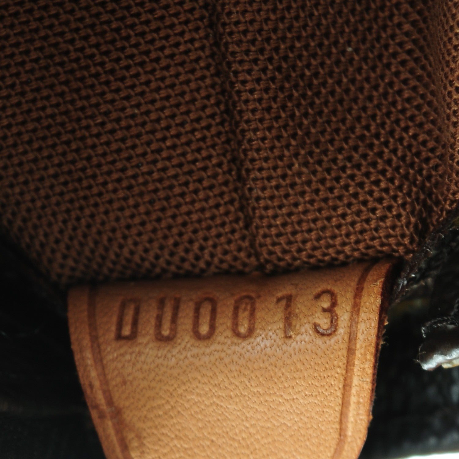 Louis Vuitton Monogram Cabas Mezzo 7 of 8