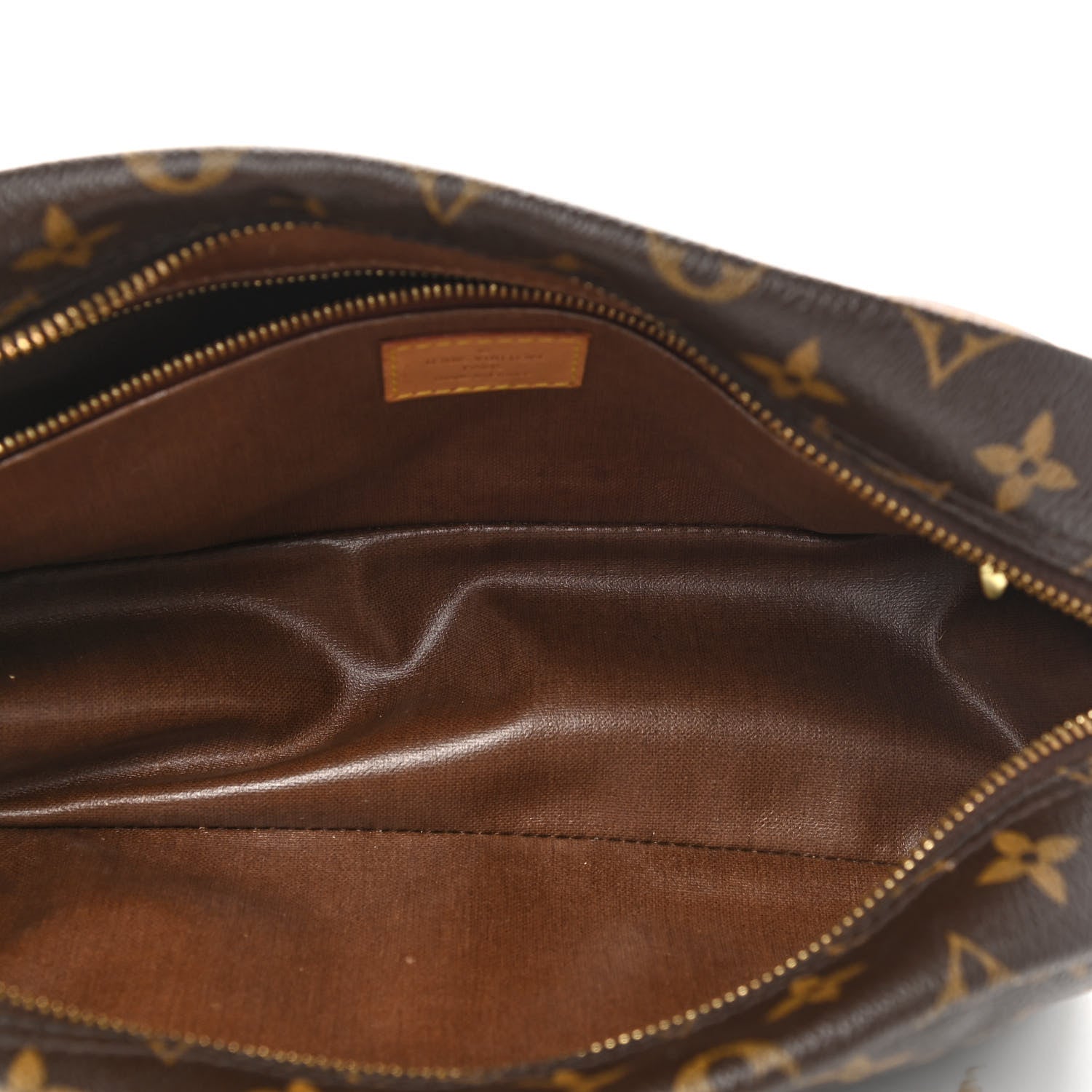 Louis Vuitton Monogram Toiletry Bag 25 5 of 10