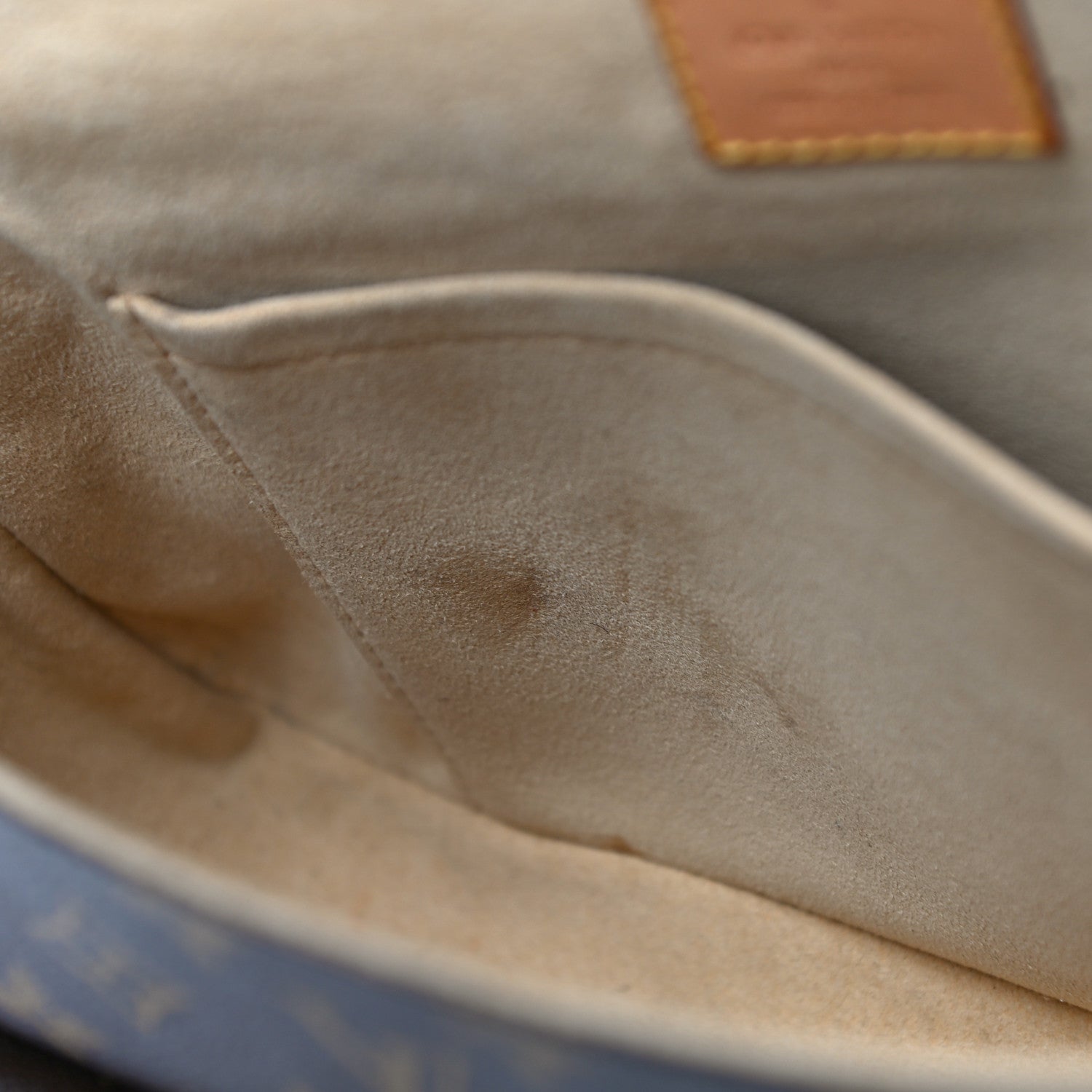 Louis Vuitton Monogram Hudson PM 14 of 39