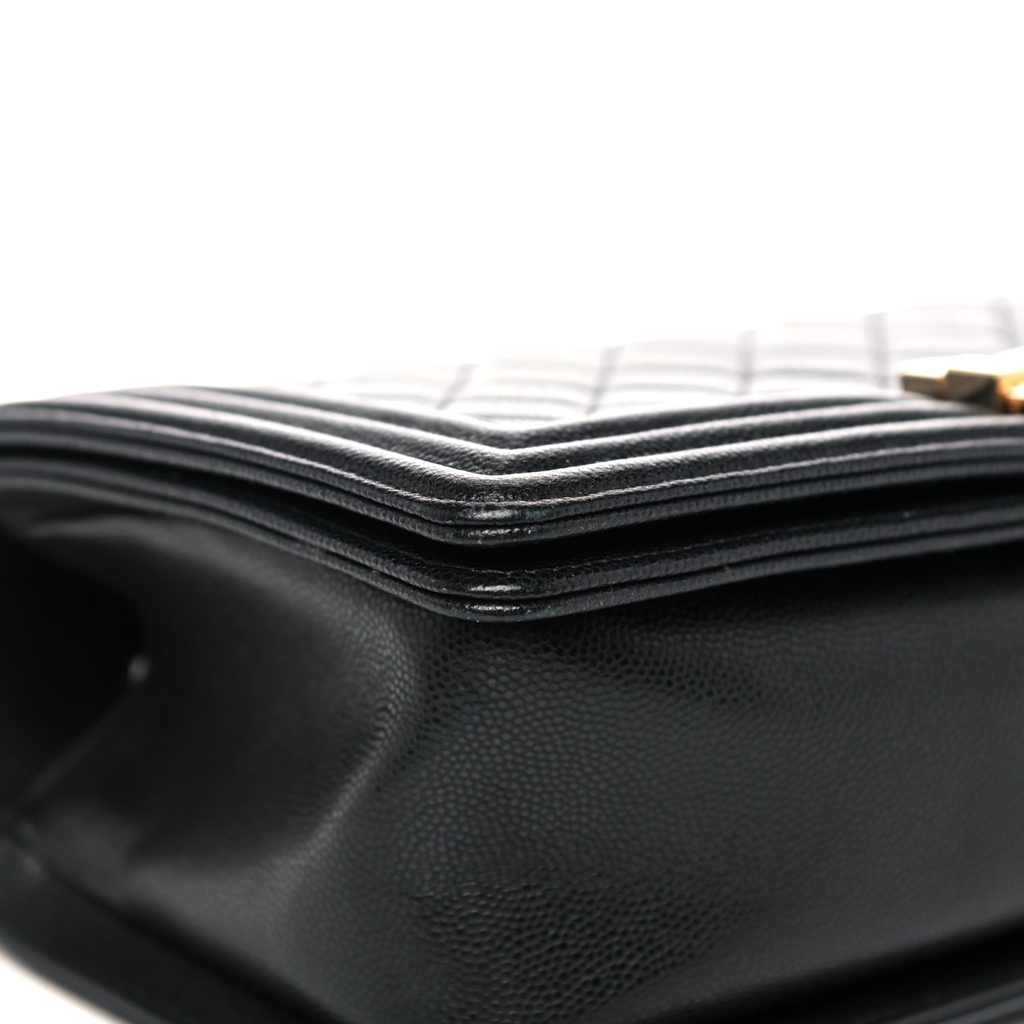 Caviar Quilted Medium Boy Flap Black