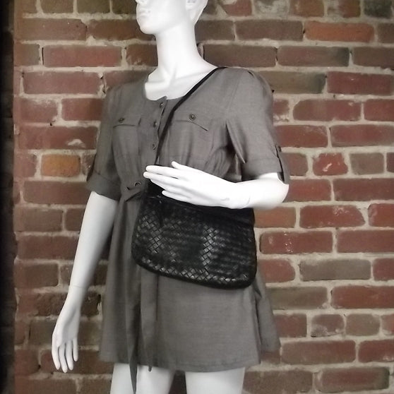 Bottega Veneta Vintage Woven Shoulder Bag Black 2 of 7