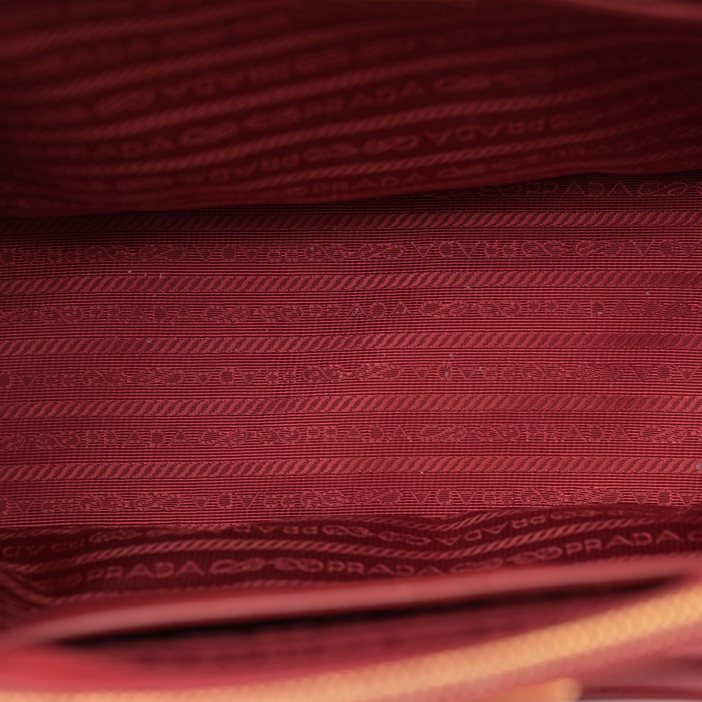 Saffiano Small Galleria Double Zip Rosso