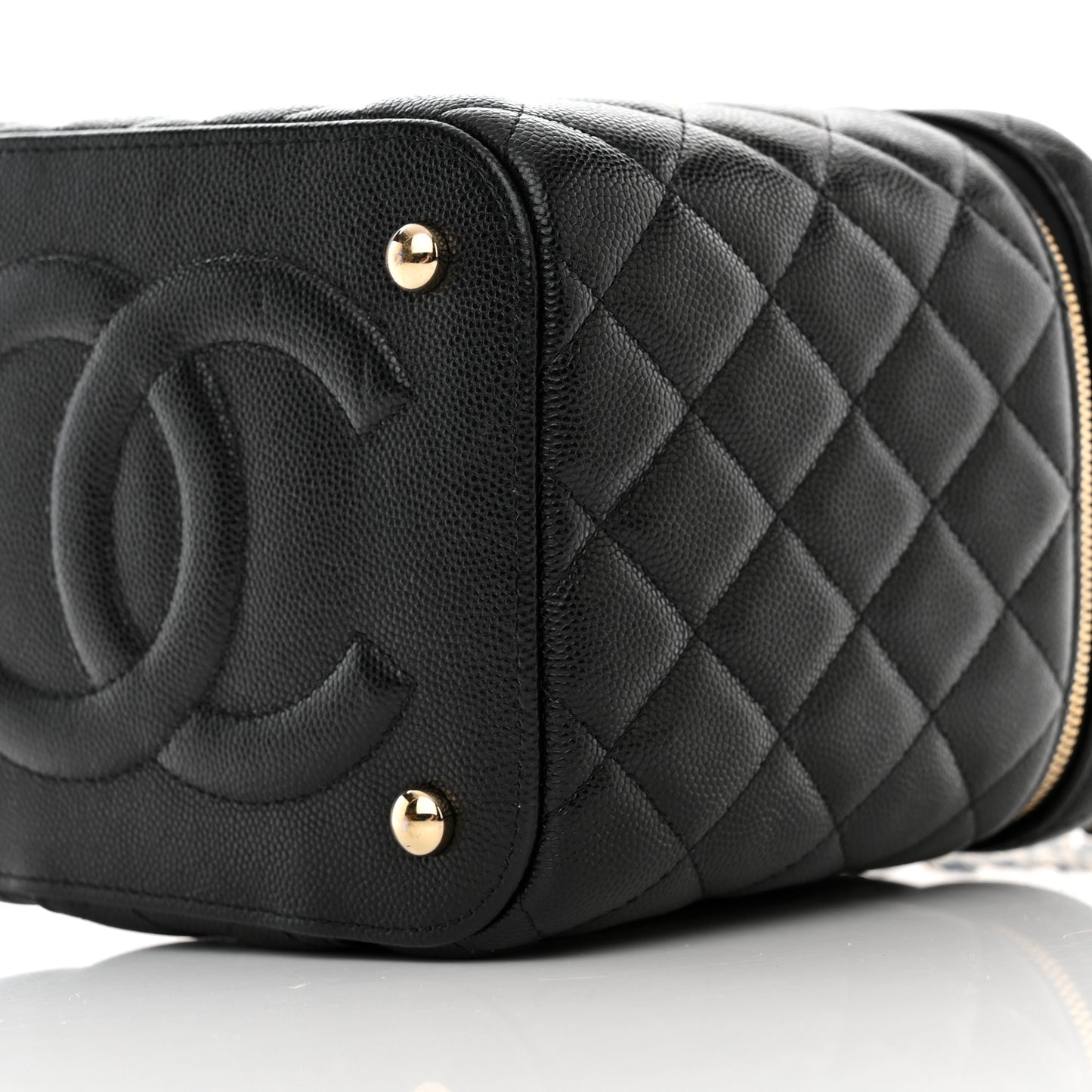 Caviar Quilted Small Top Handle Vanity Case With Chain Black