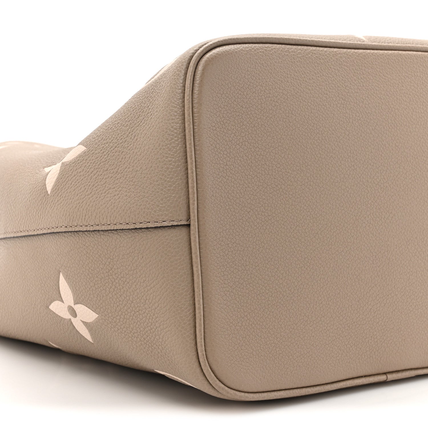 Louis Vuitton Empreinte Monogram Giant Neonoe MM Tourterelle Creme 11 of 11