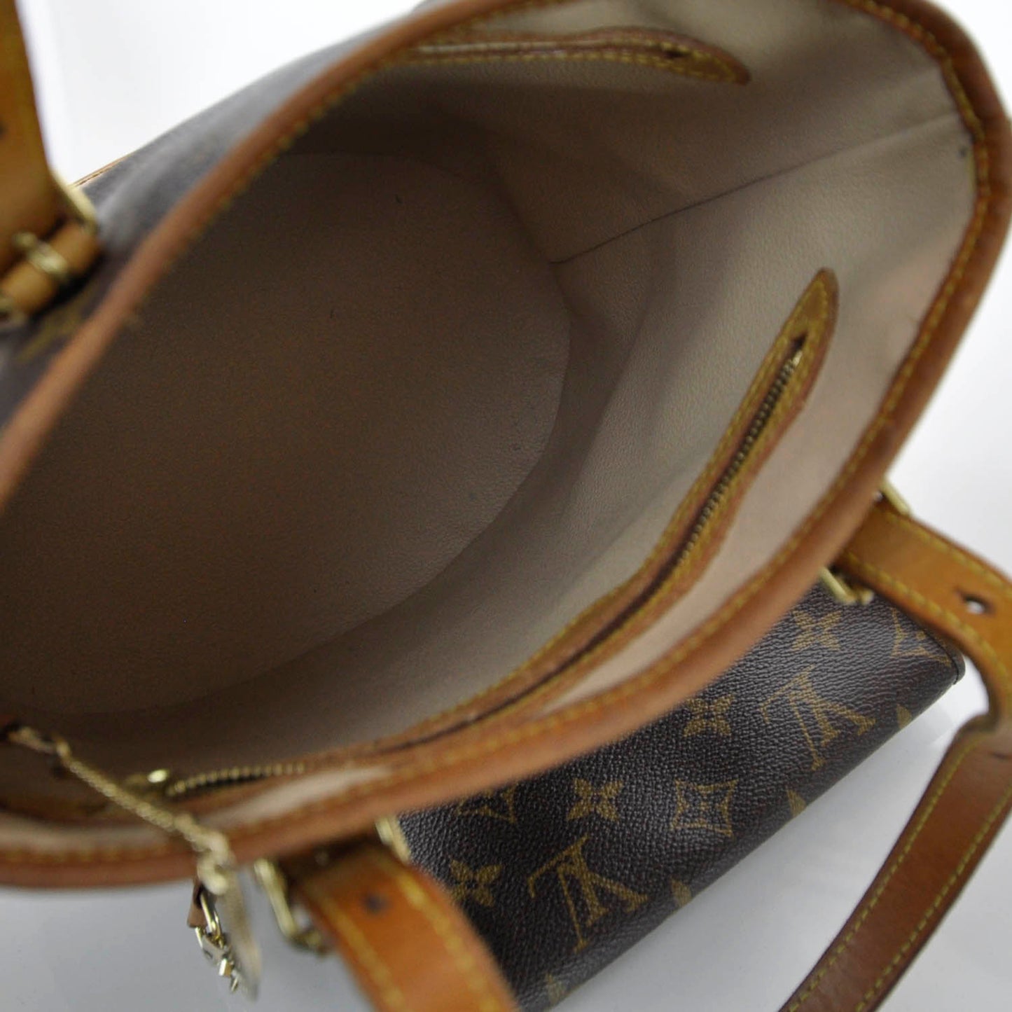 Monogram Petit Bucket 23