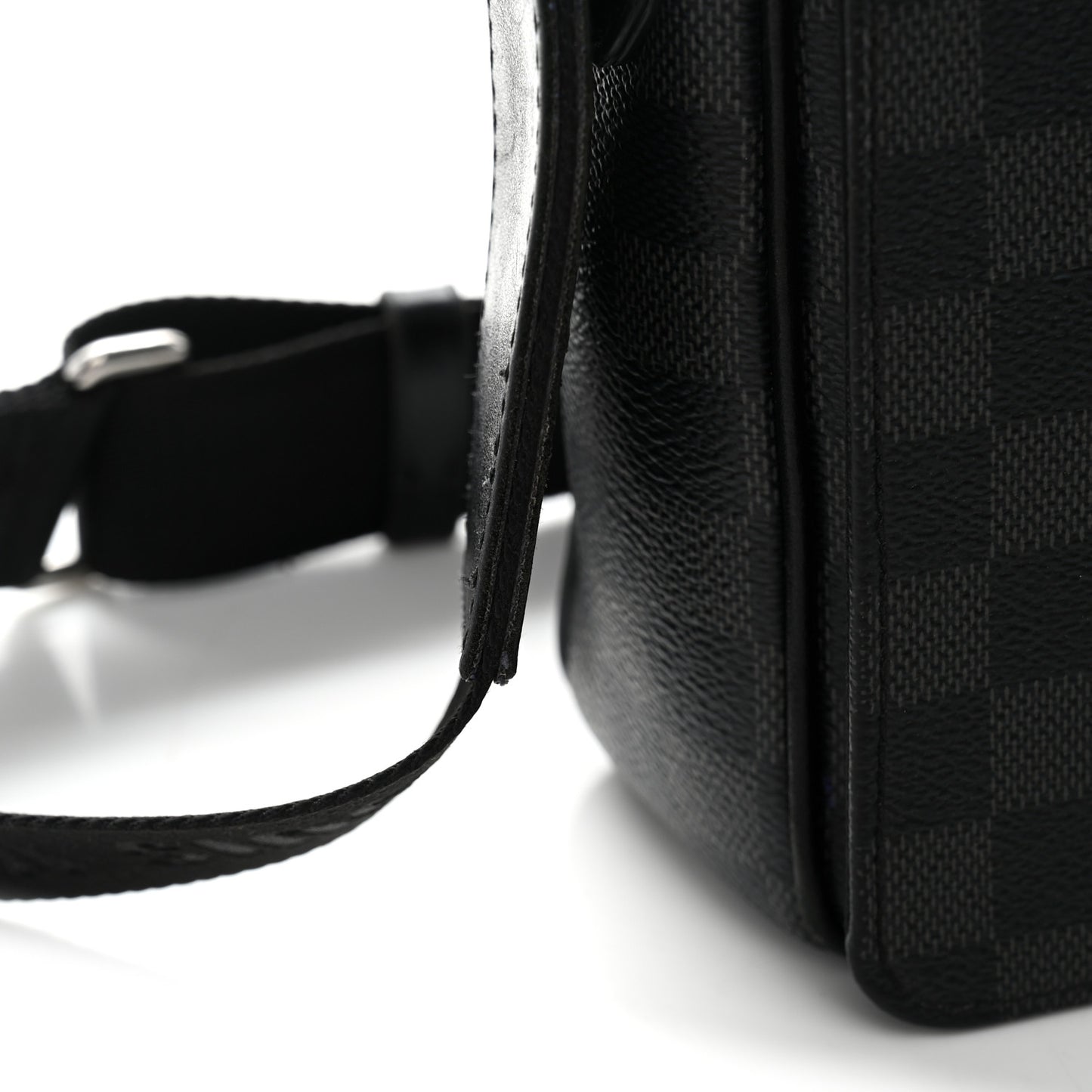 Damier Graphite District PM