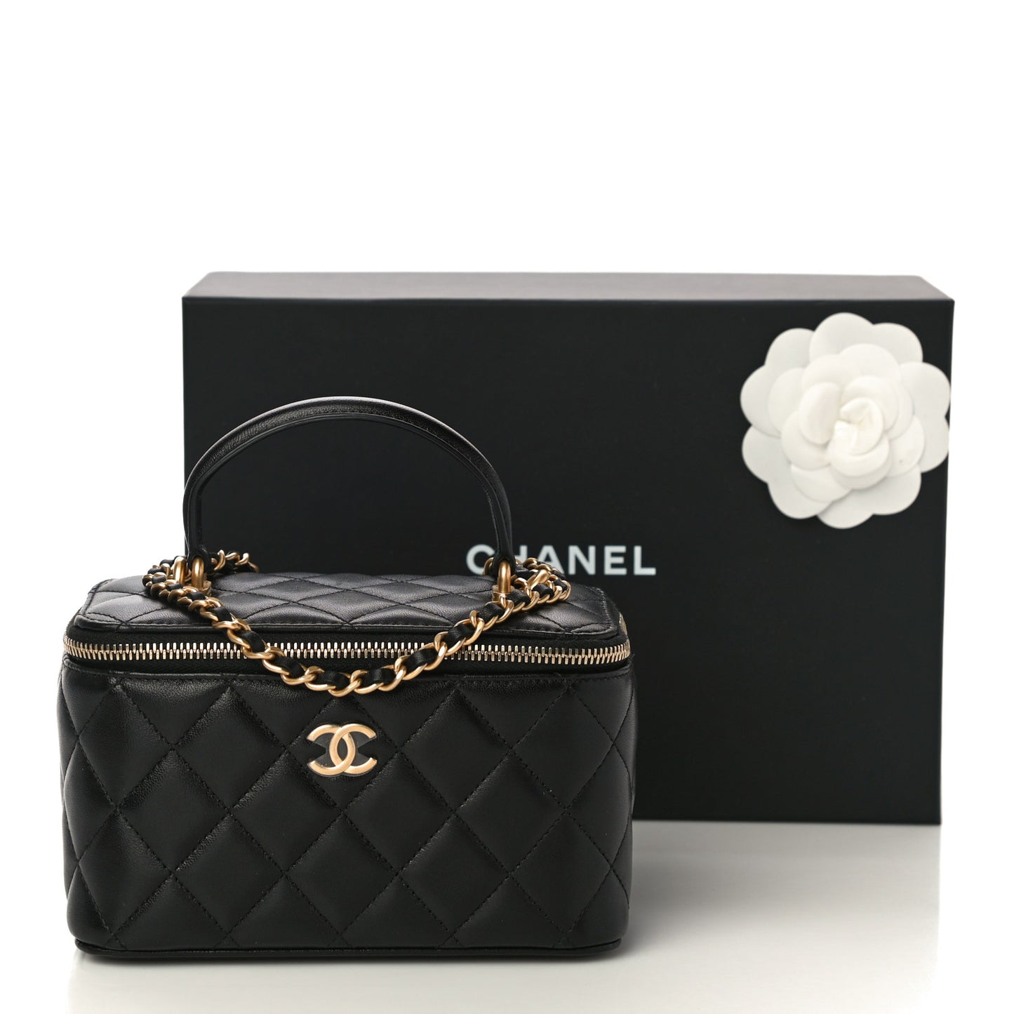 Lambskin Quilted Small Top Handle Vanity Case With Chain Black