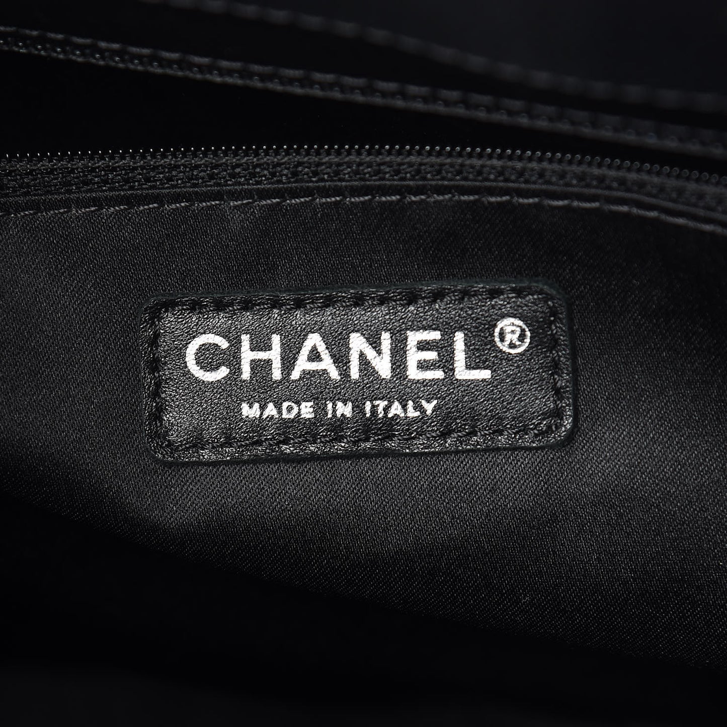Caviar Quilted XL Grand Shopping Tote GST Black