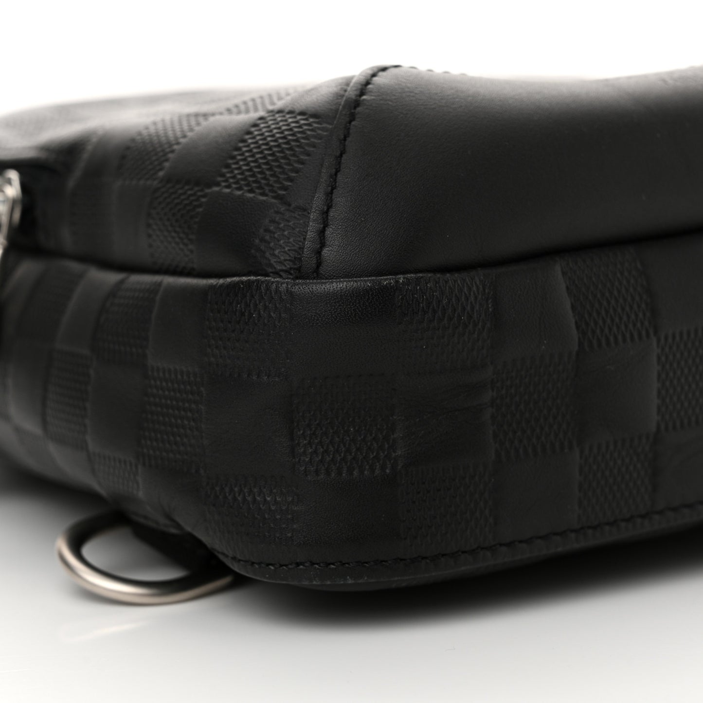 Damier Infini Avenue Sling Bag Onyx