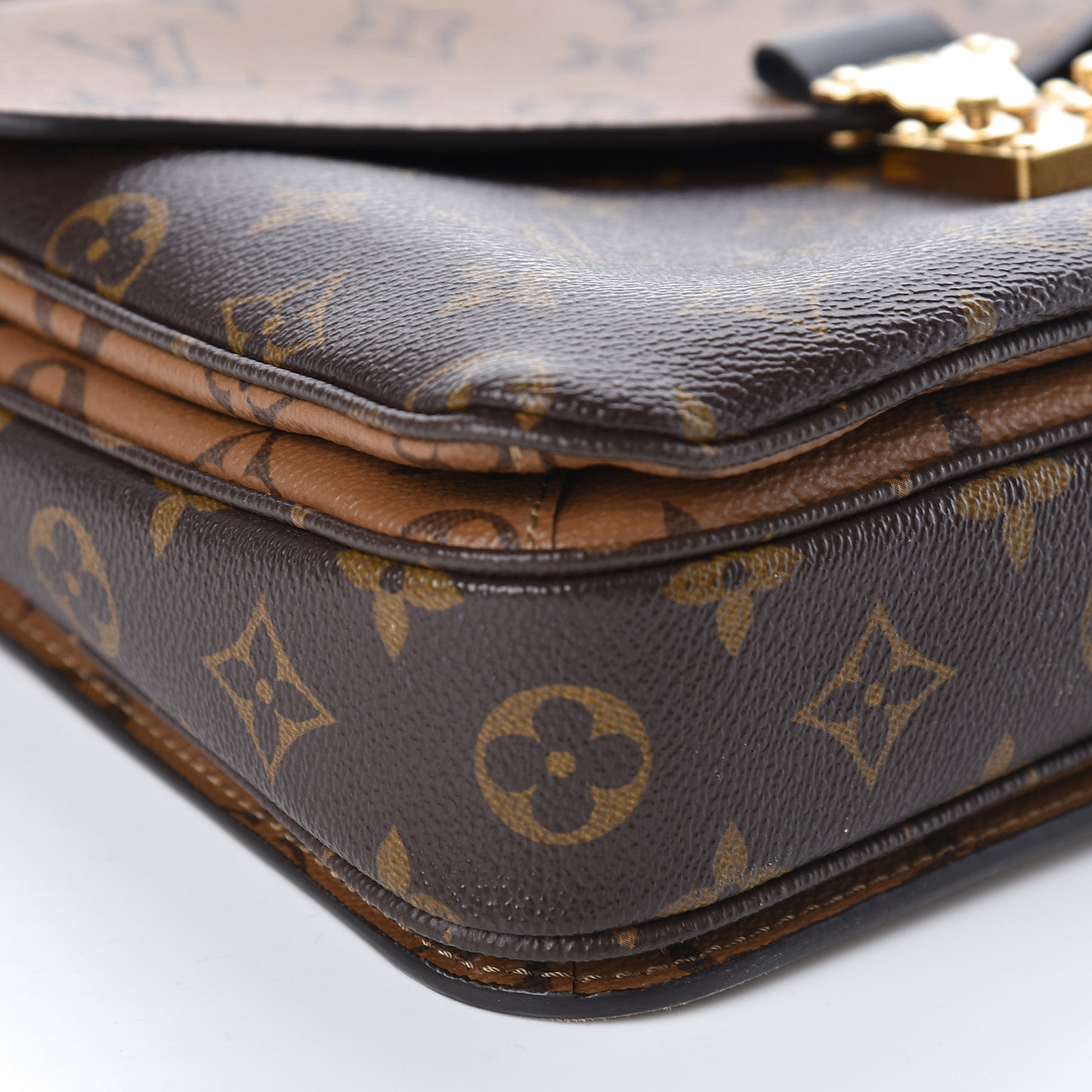 Reverse Monogram Pochette Metis