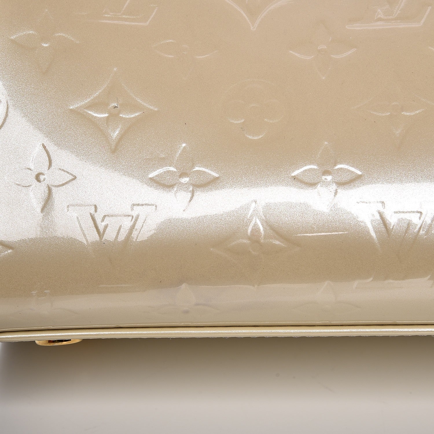 Louis Vuitton Vernis Brea MM Blanc Corail 14 of 15