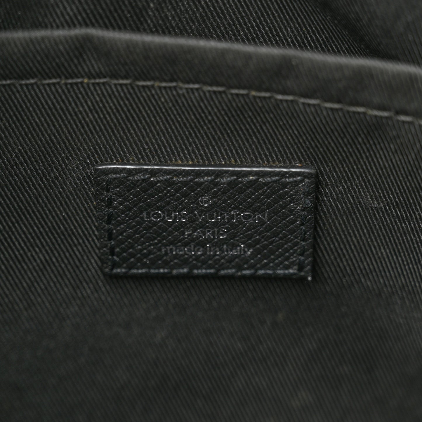 Taiga Monogram Eclipse Outdoor Messenger Black