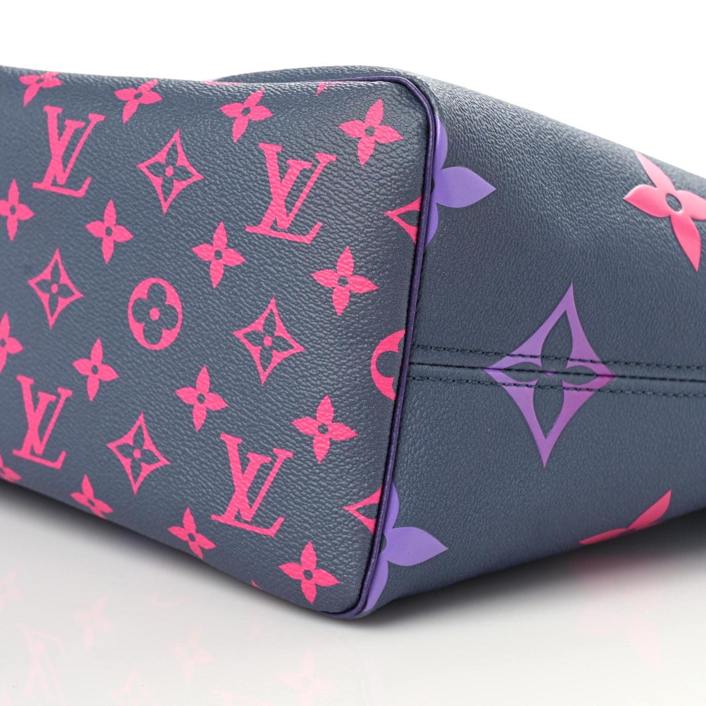 Monogram Giant Spring In The City Neverfull MM Midnight Fuchsia