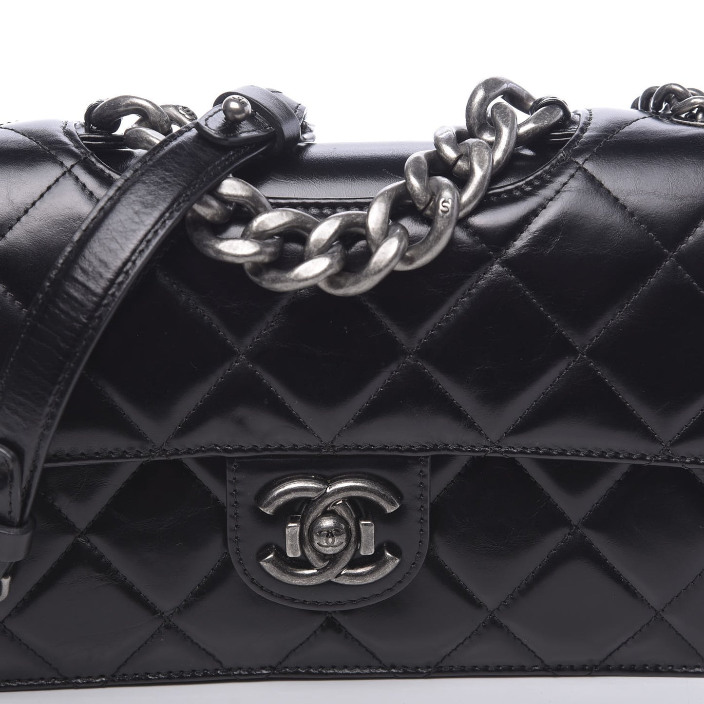 Glazed Calfskin Quilted Medium Perfect Edge Flap Black