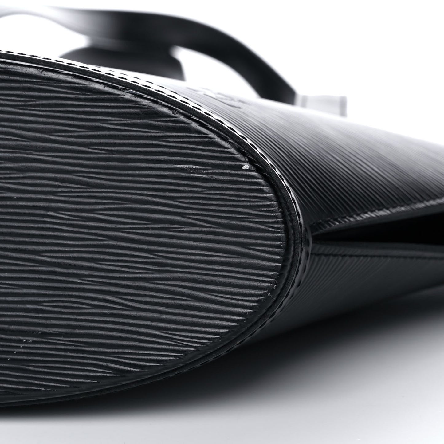 Epi Saint Jacques PM Long Straps Black