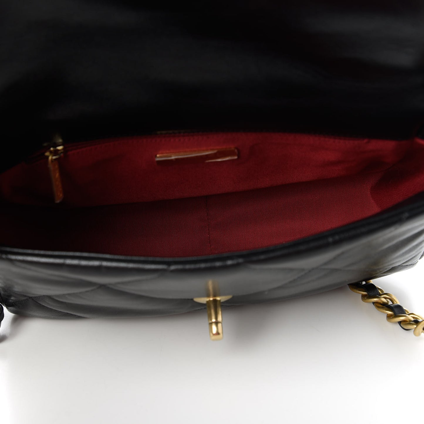 Shiny Goatskin Quilted Medium Chanel 19 Flap Black