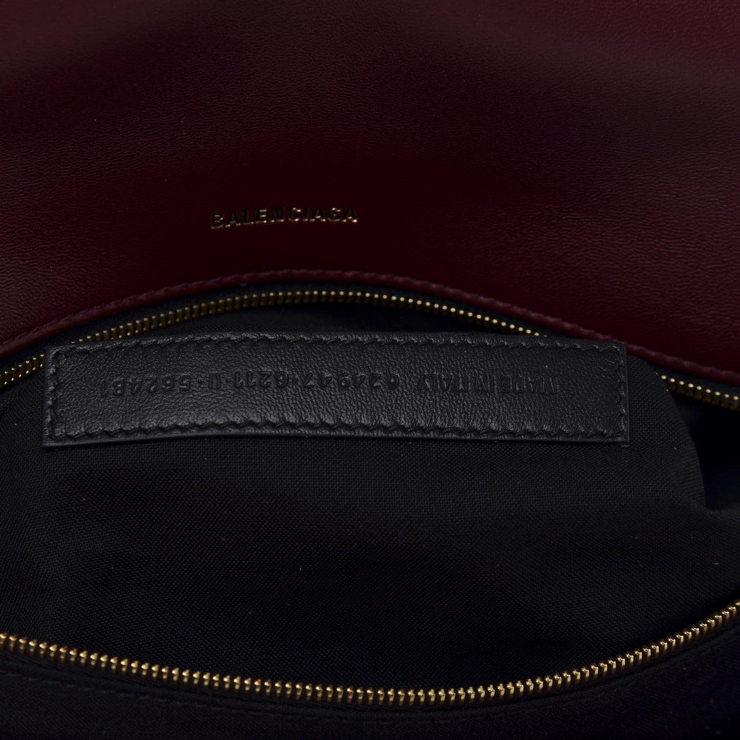 Nappa Calfskin Quilted Touch B Clutch Bag Dark Red