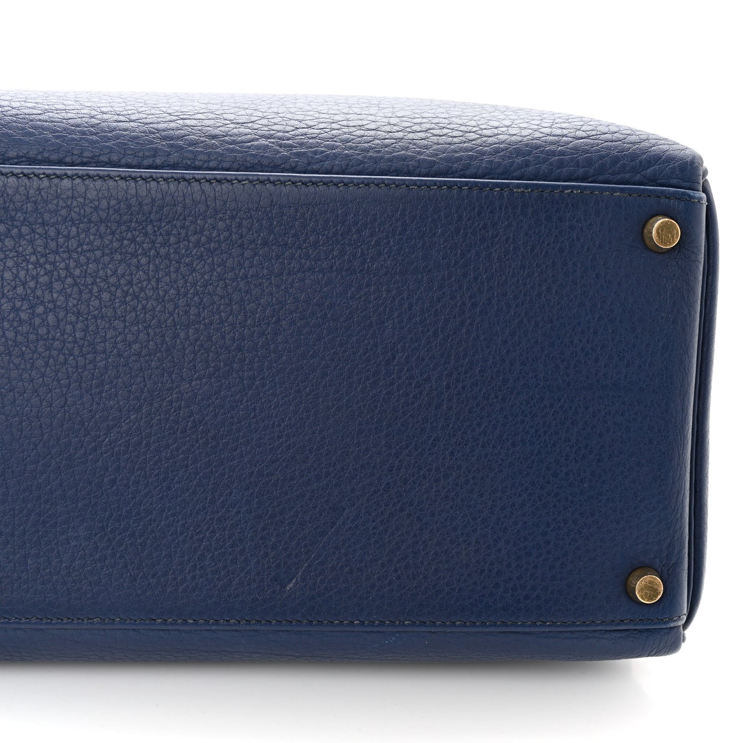 Taurillon Clemence Kelly Retourne 40 Bleu De Malte