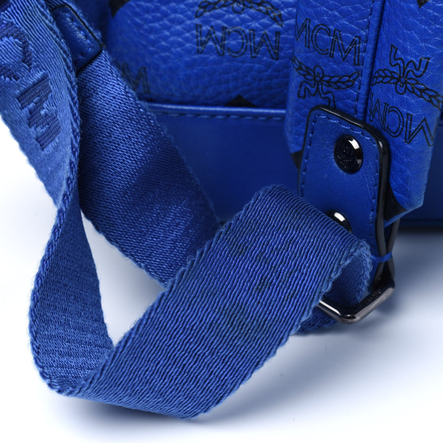 Visetos Medium Sprinkle Stud Stark Backpack Blue