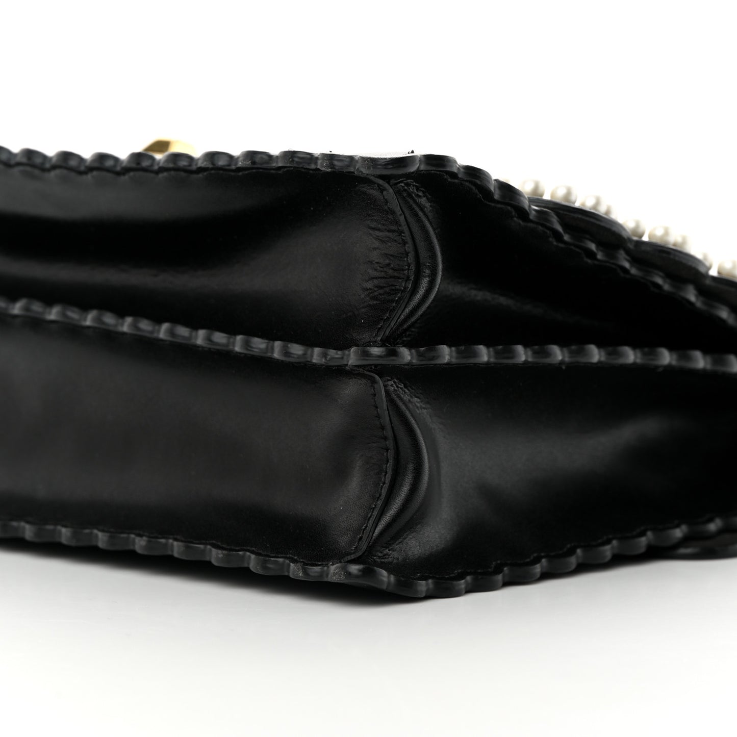 Vitello Liberty Pearl Bi-Color Flowers and Bows Scalloped Studded Kan I Shoulder Bag Black Camelia