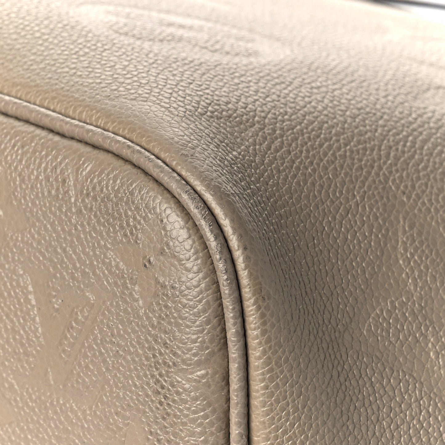 Empreinte Monogram Giant Neverfull MM Tourterelle