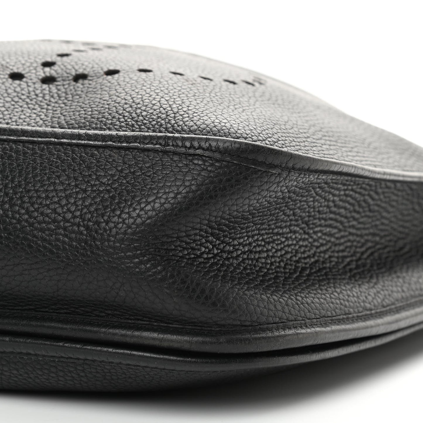 Taurillon Clemence Evelyne II PM Black