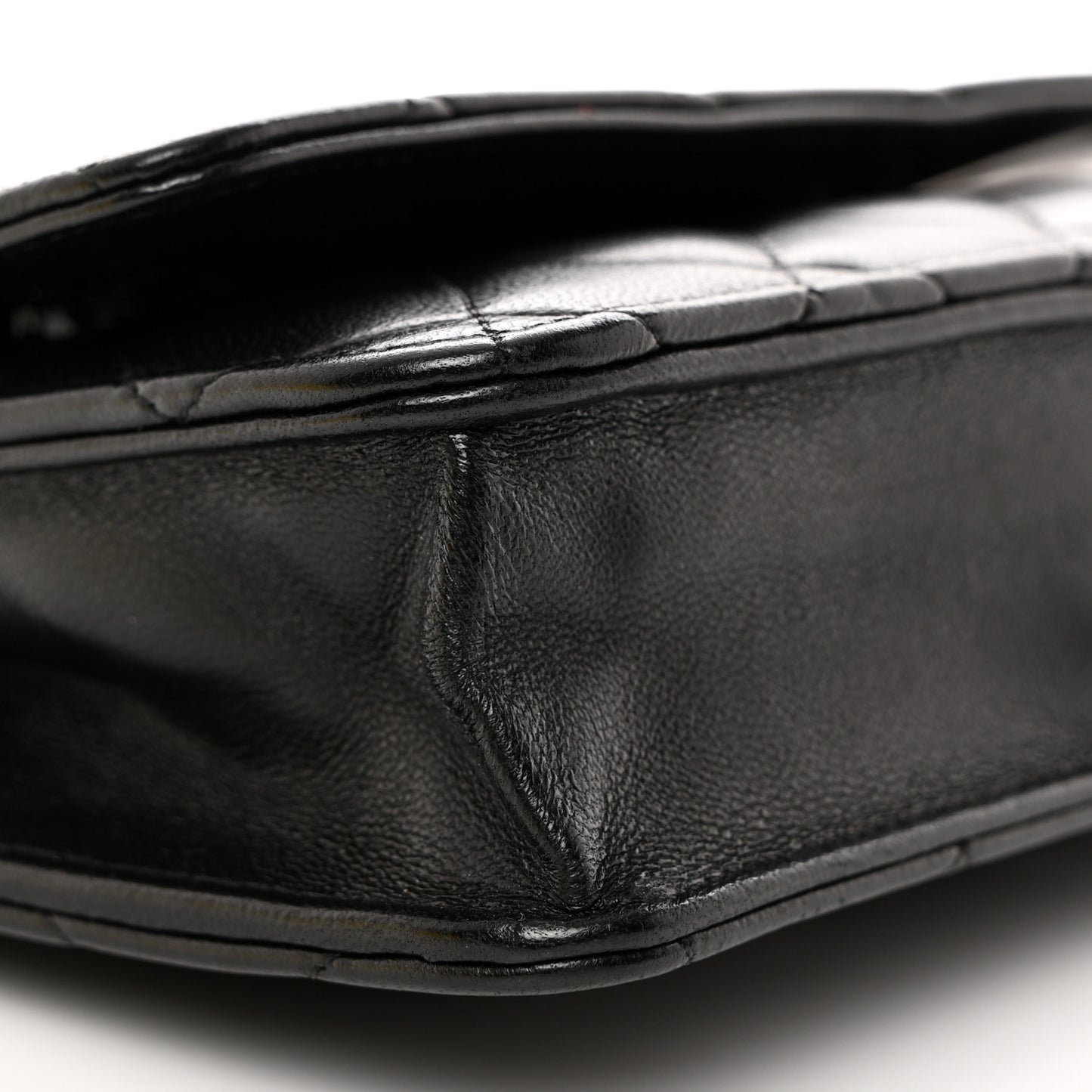 Lambskin Quilted Wallet On Chain WOC Black