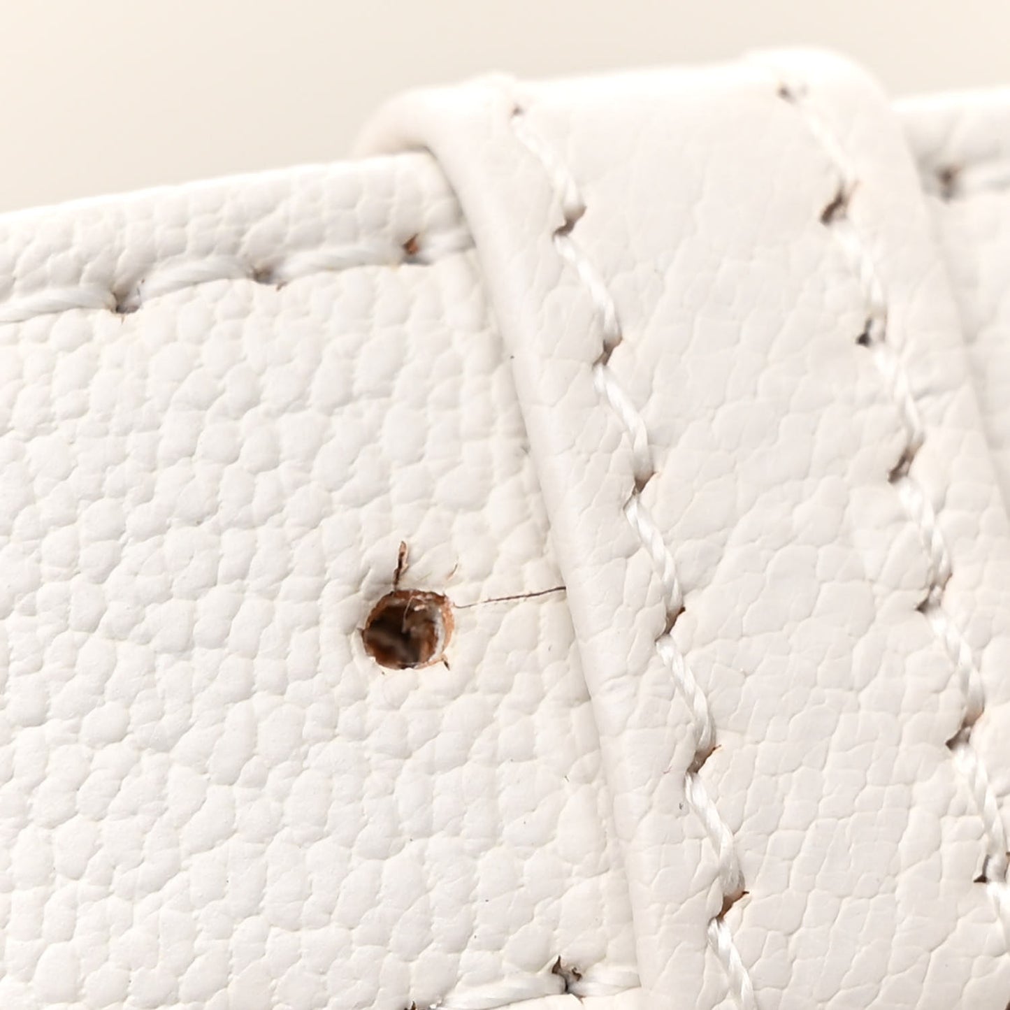Patent Goatskin Quilted Medium Gabrielle Hobo White
