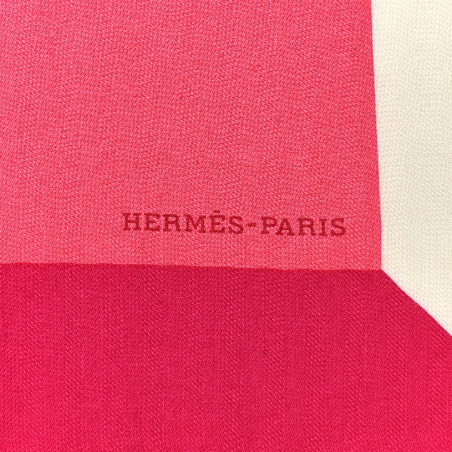 Cashmere Silk Encadre H Passant Giant Scarf 140 Rose Bonbon Fuchsia
