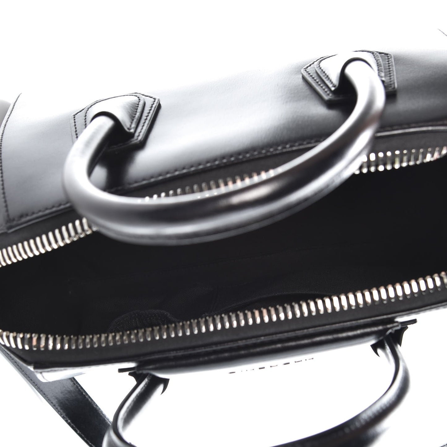 Shiny Lord Calfskin Small Antigona Black