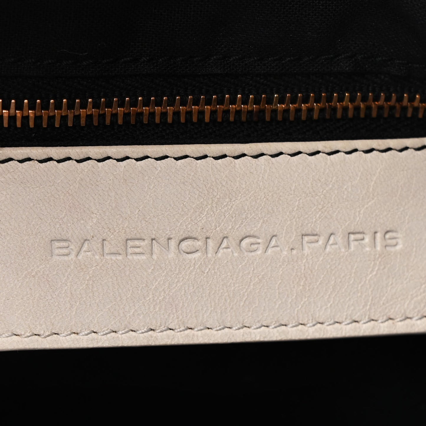 Agneau Giant 21 Rose Gold Hardware Work White Light