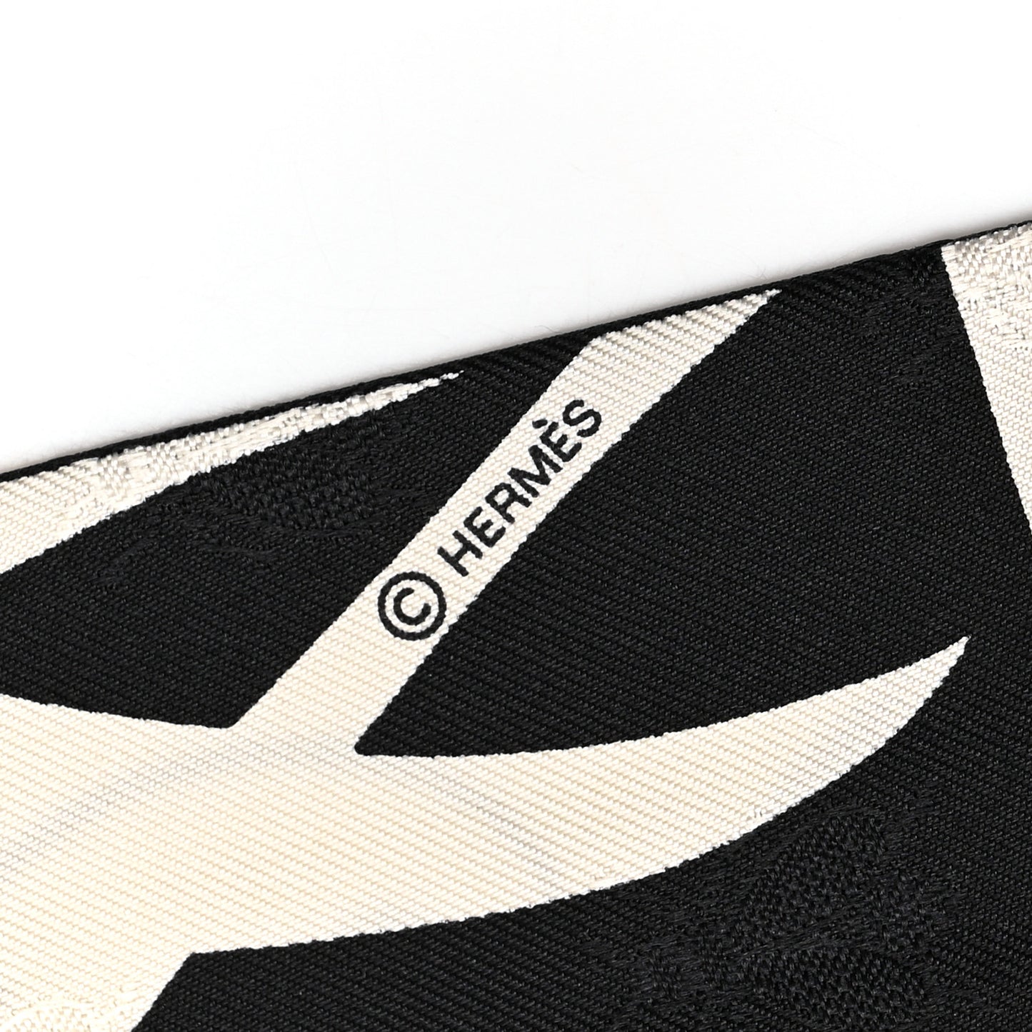 Silk Calfskin Bouquet Final Fringed Twilly Creme Black