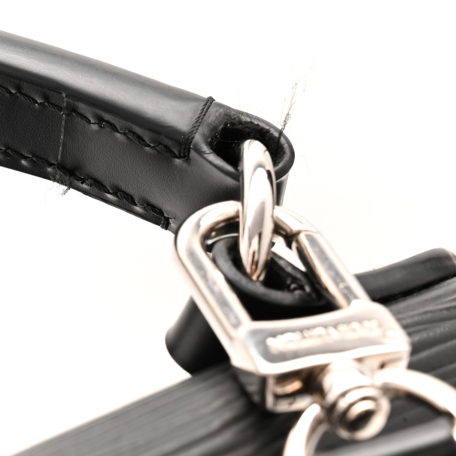 Louis Vuitton Epi Cluny MM Black 10 of 10