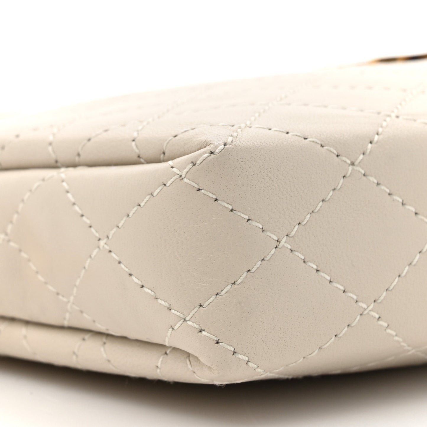Lambskin Quilted Gaby Zipped Pouch Crema Soft