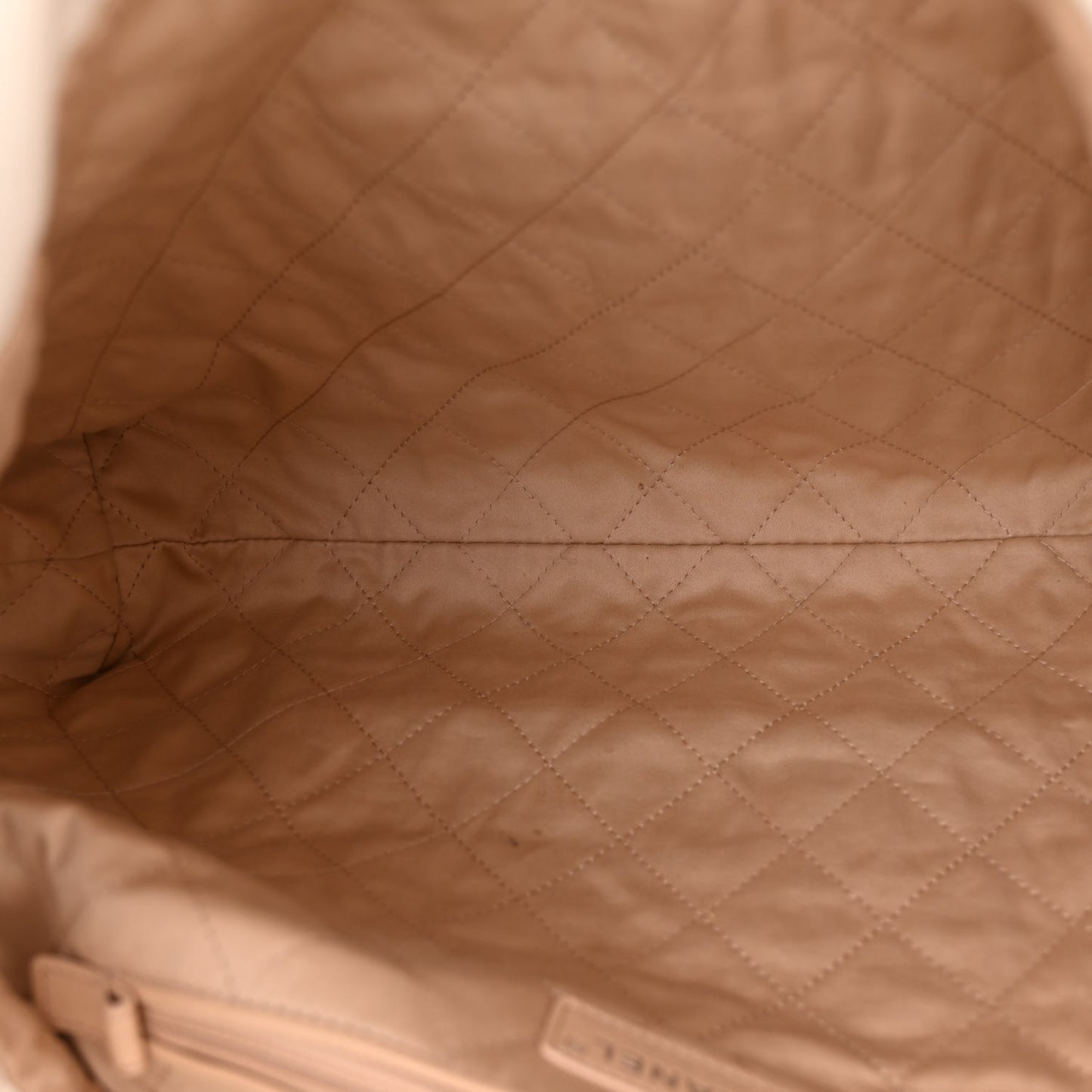 Shiny Calfskin Quilted Chanel 22 White