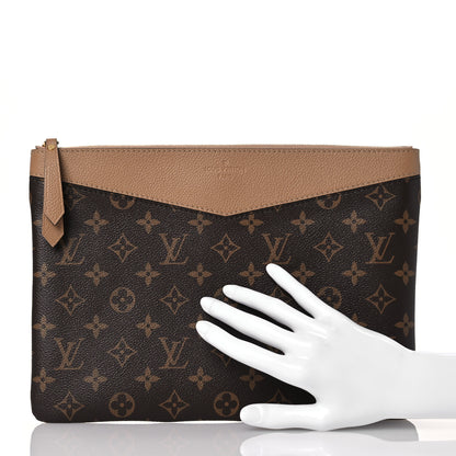 Louis Vuitton Monogram Daily Pouch Sesame 2 of 12